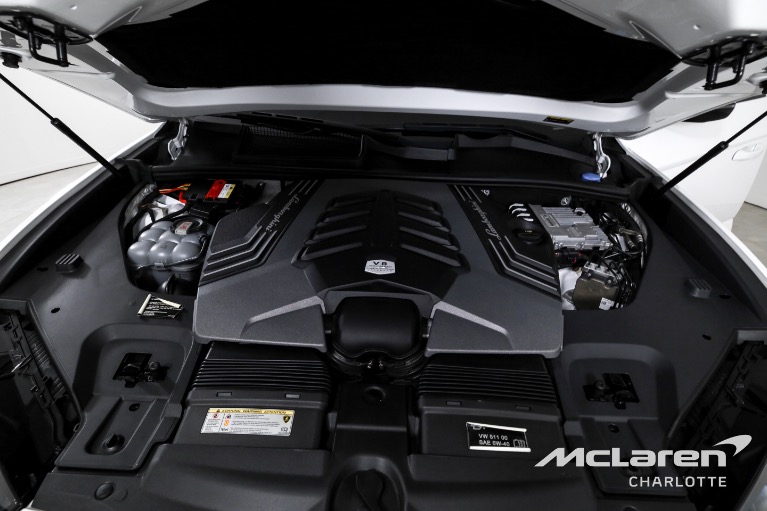 Used-2022-Lamborghini-Urus