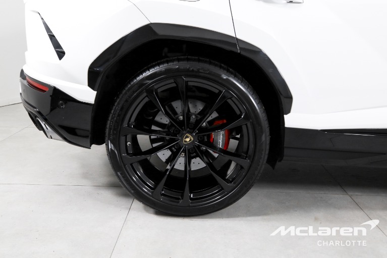 Used-2022-Lamborghini-Urus