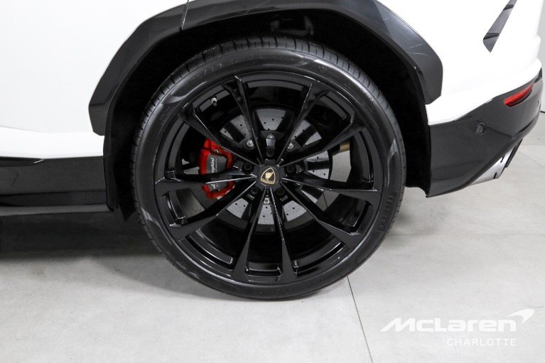 Used-2022-Lamborghini-Urus