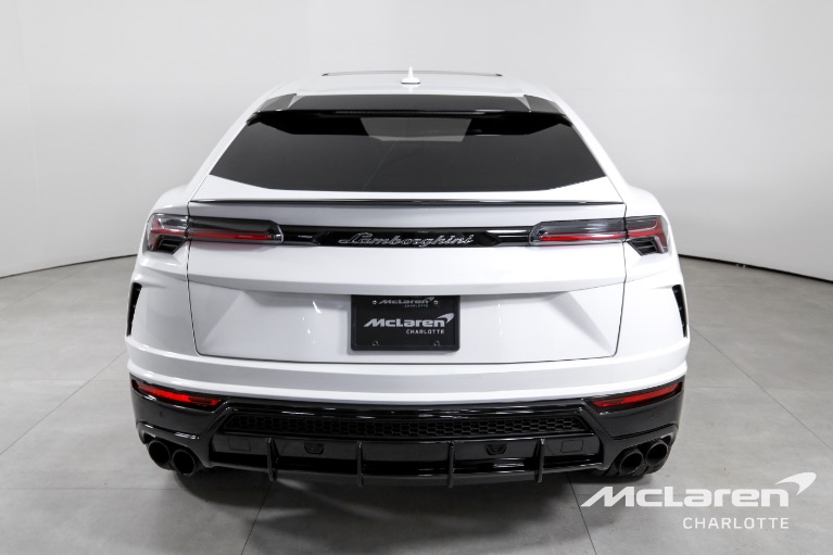 Used-2022-Lamborghini-Urus