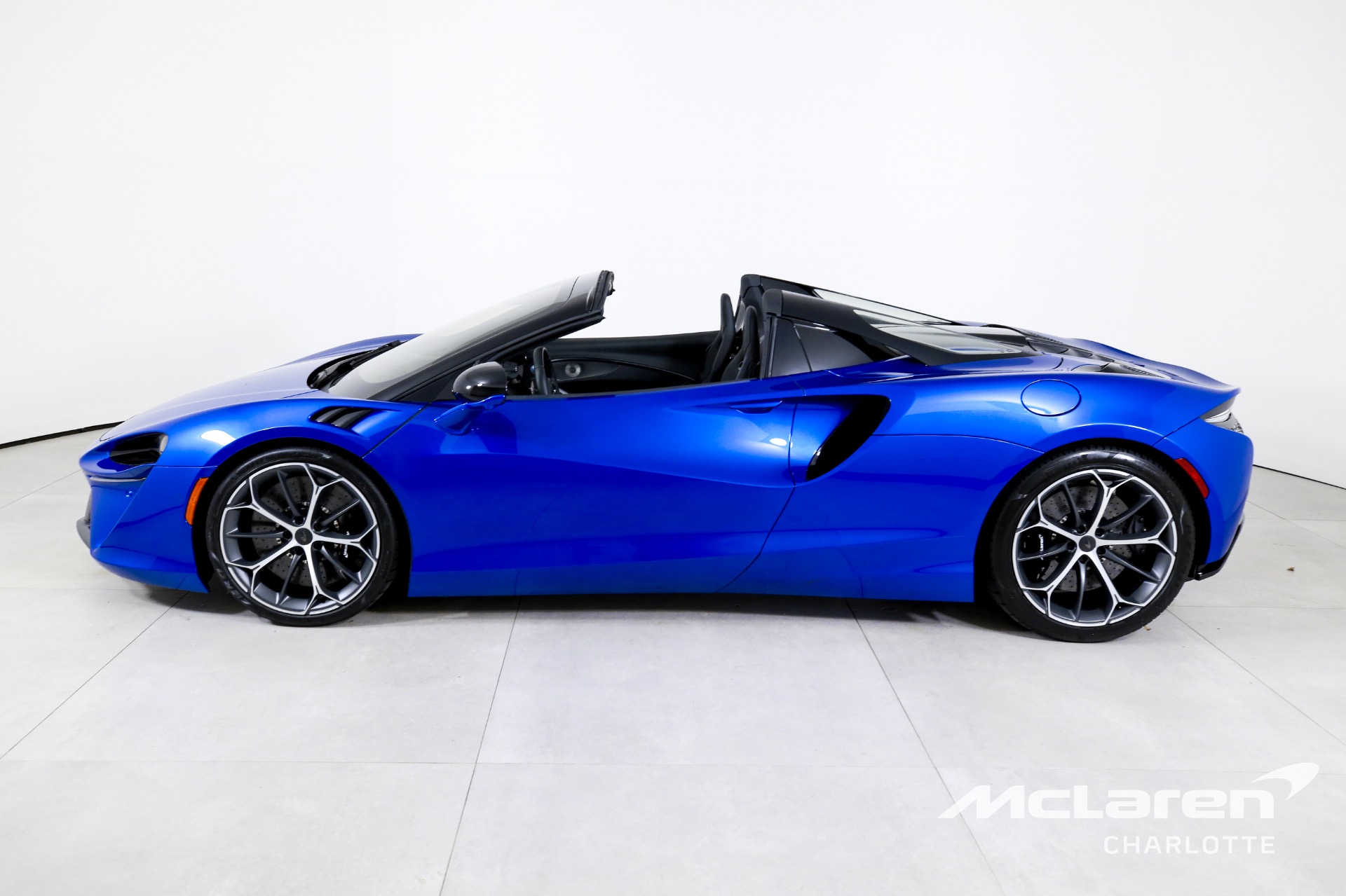 Used 2025 McLaren Artura Spider  | Charlotte, NC