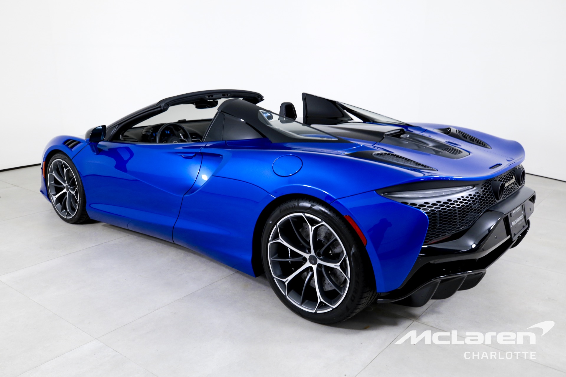 Used 2025 McLaren Artura Spider  | Charlotte, NC
