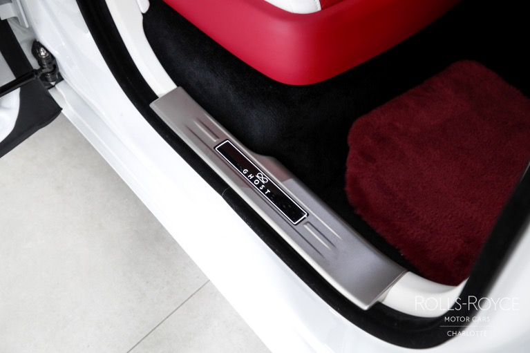 Used-2024-Rolls-Royce-Black-Badge-Ghost