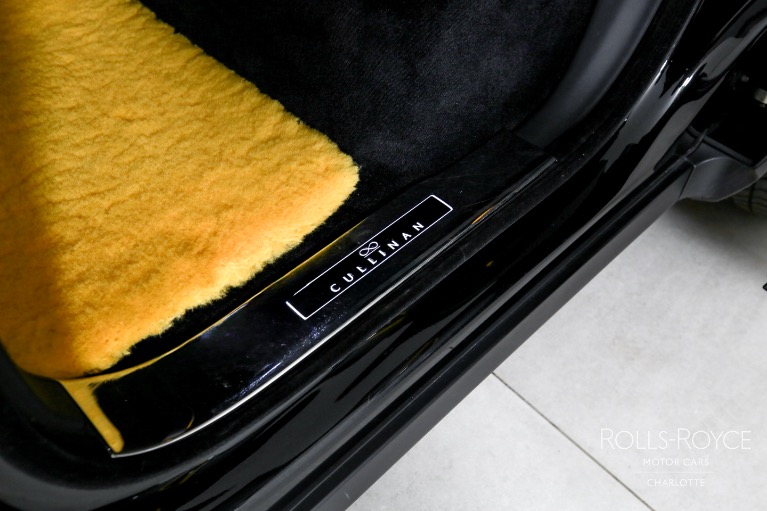 Used-2023-Rolls-Royce-Black-Badge-Cullinan