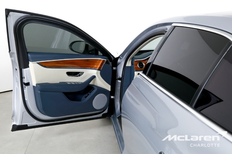 Used-2023-Bentley-Flying-Spur-Hybrid