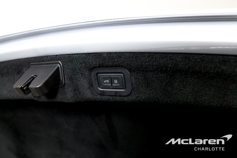 Used-2023-Bentley-Flying-Spur-Hybrid