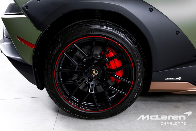 Used-2024-Lamborghini-Huracan-Sterrato