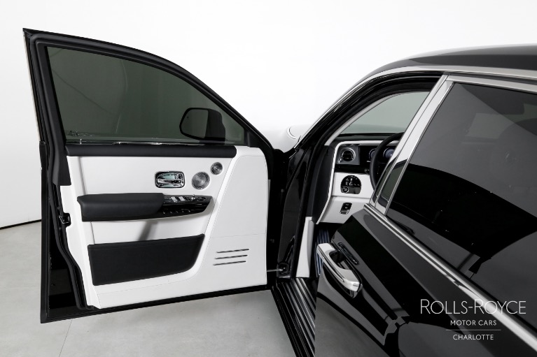 Used-2025-Rolls-Royce-Phantom