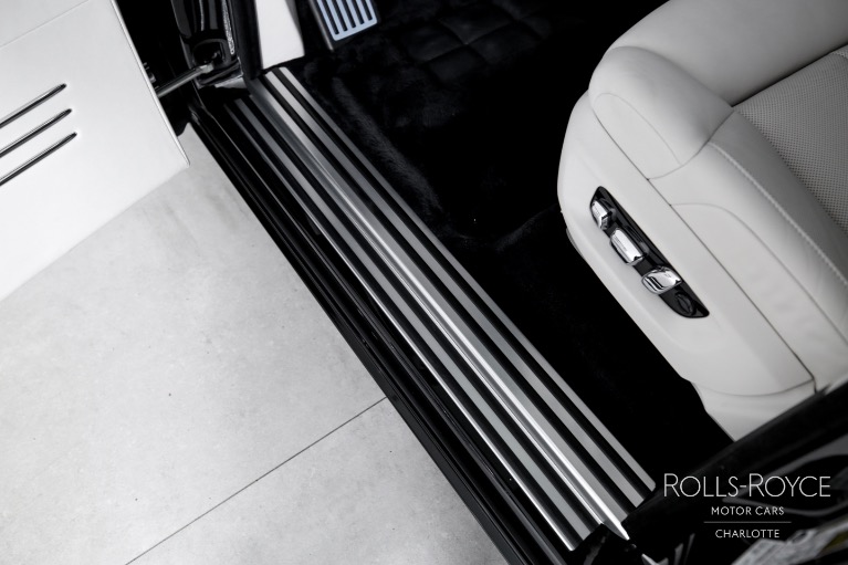 Used-2025-Rolls-Royce-Phantom