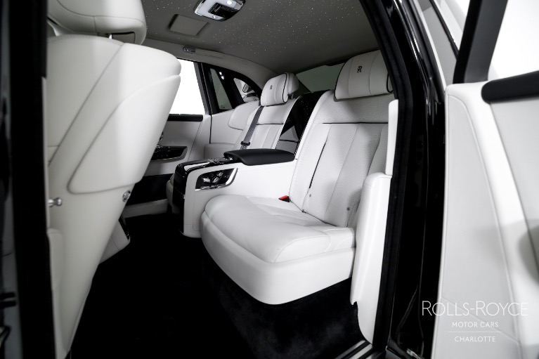 Used-2025-Rolls-Royce-Phantom
