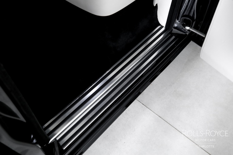 Used-2025-Rolls-Royce-Phantom