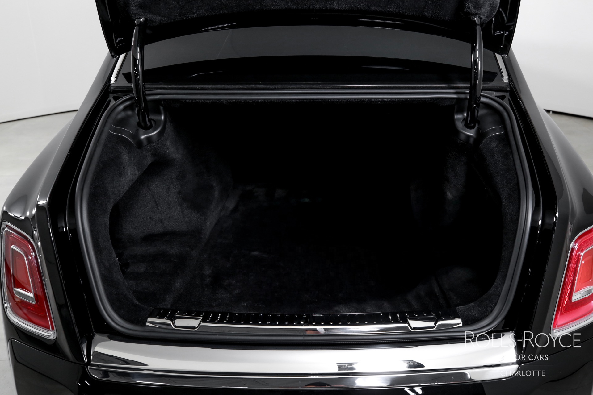 Used 2025 Rolls-Royce Phantom  | Charlotte, NC