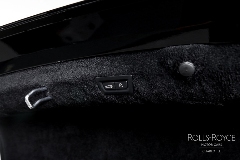 Used-2025-Rolls-Royce-Phantom