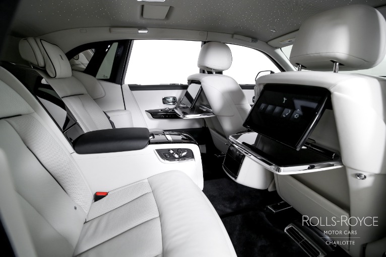 Used-2025-Rolls-Royce-Phantom