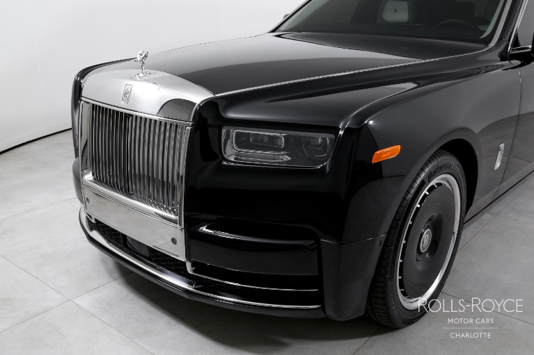 Used-2025-Rolls-Royce-Phantom