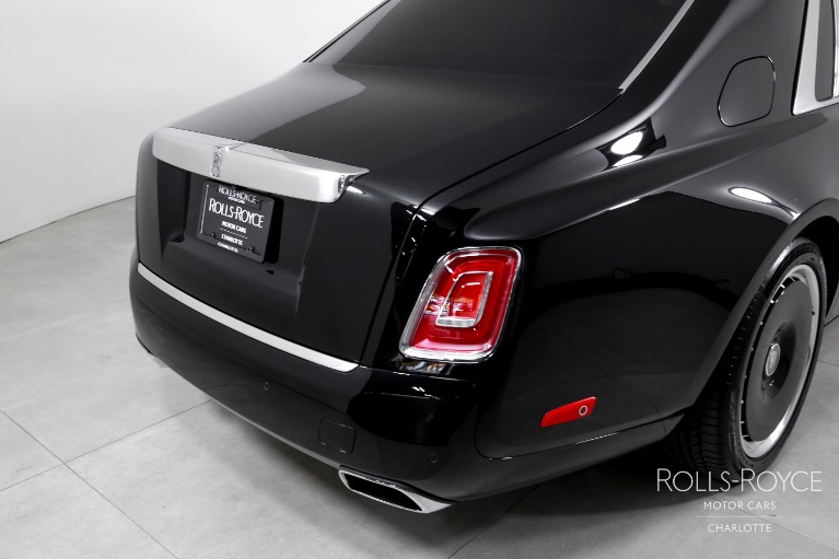 Used-2025-Rolls-Royce-Phantom