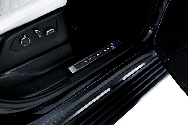 Used-2025-Cadillac-Escalade-Sport-Platinum