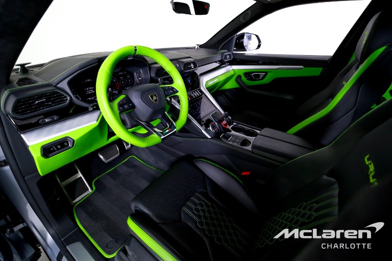 Used-2023-Lamborghini-Urus-S