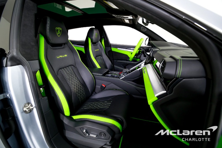 Used-2023-Lamborghini-Urus-S