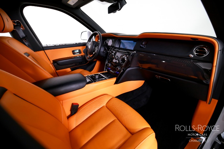 Used-2022-Rolls-Royce-Black-Badge-Cullinan