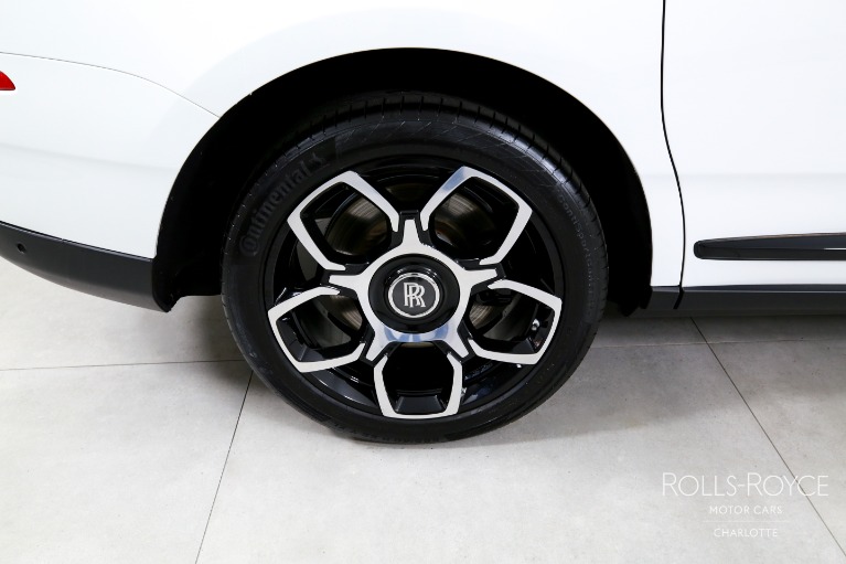 Used-2022-Rolls-Royce-Black-Badge-Cullinan