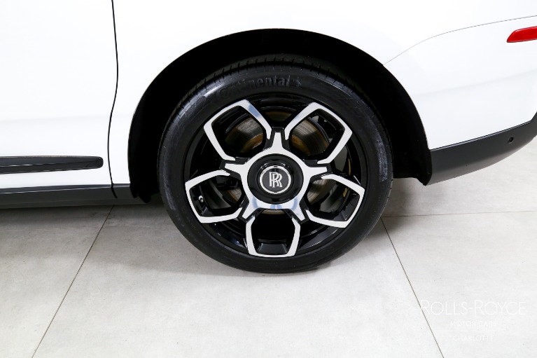 Used-2022-Rolls-Royce-Black-Badge-Cullinan