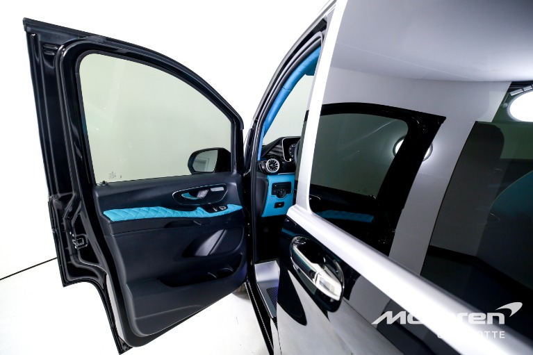 Used-2023-Mercedes-Benz-Metris-Passenger