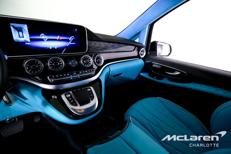 Used-2023-Mercedes-Benz-Metris-Passenger