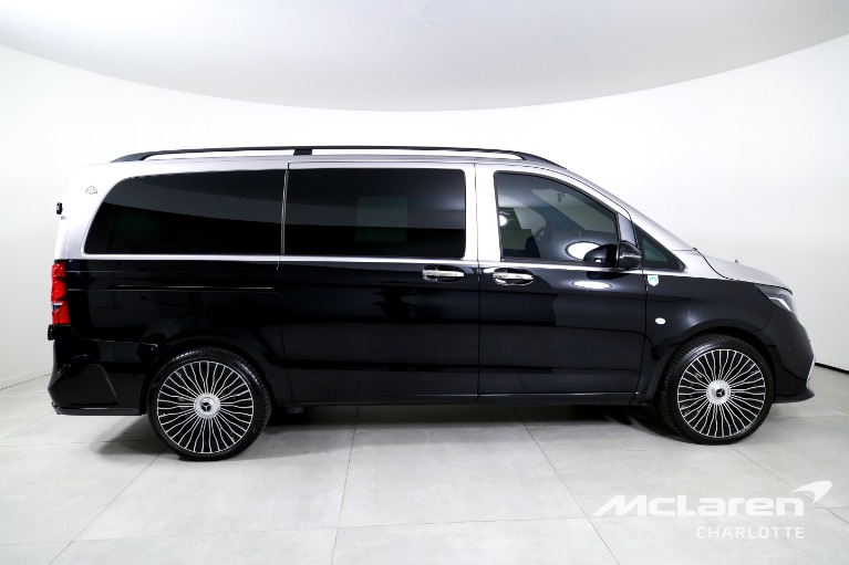 Used-2023-Mercedes-Benz-Metris-Passenger