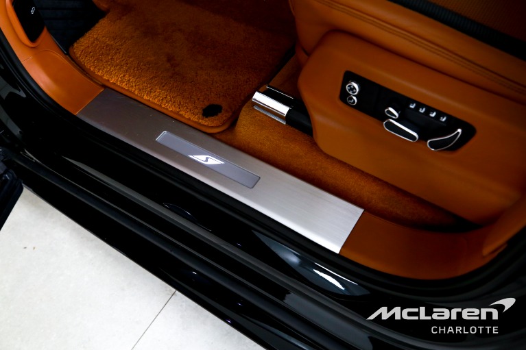 Used-2023-Bentley-Bentayga-S-Hybrid