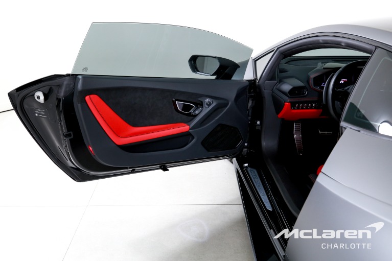 Used-2023-Lamborghini-Huracan-EVO