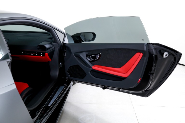 Used-2023-Lamborghini-Huracan-EVO