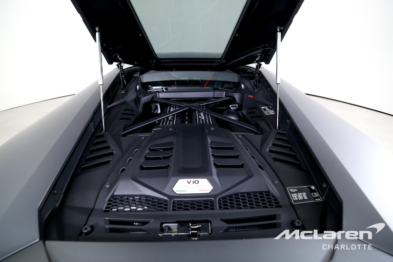 Used-2023-Lamborghini-Huracan-EVO