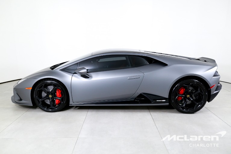 Used-2023-Lamborghini-Huracan-EVO