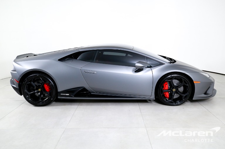 Used-2023-Lamborghini-Huracan-EVO