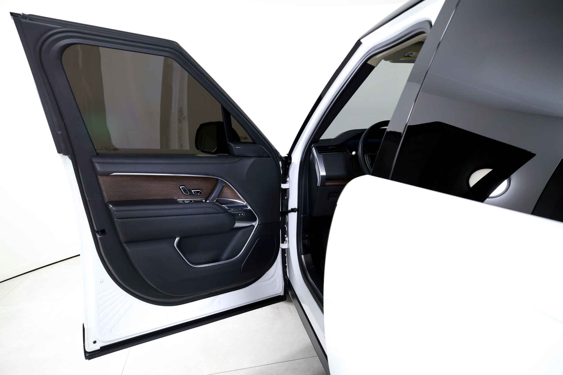 Used 2023 Land Rover Range Rover P400 SE | Charlotte, NC