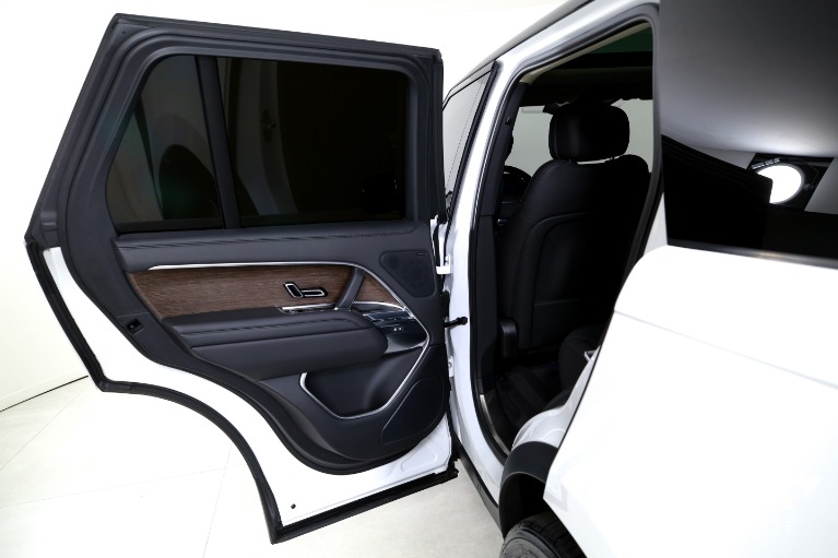 Used-2023-Land-Rover-Range-Rover-P400-SE