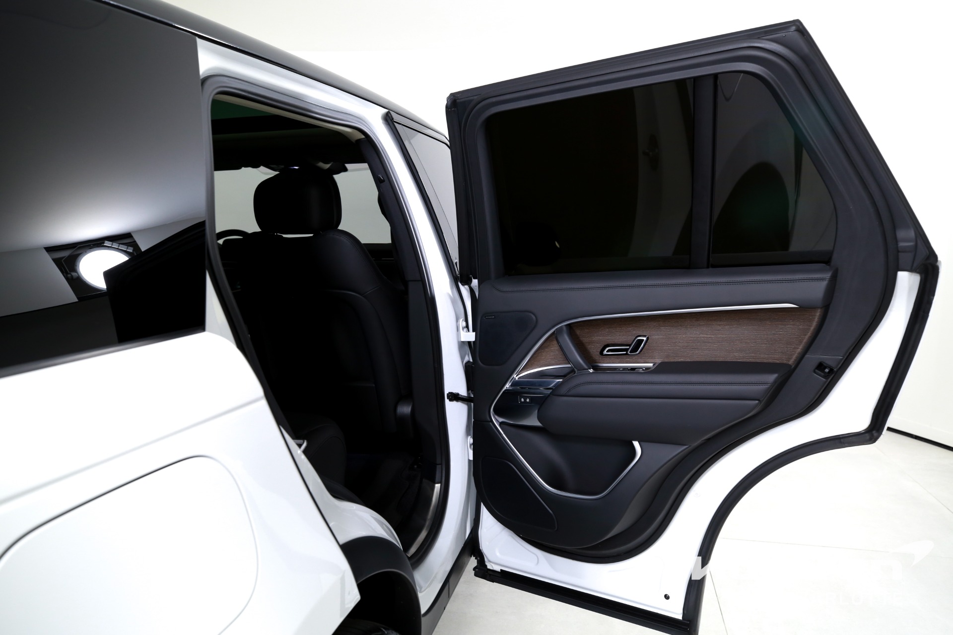 Used 2023 Land Rover Range Rover P400 SE | Charlotte, NC