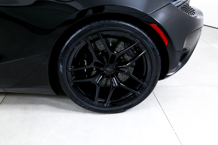 New-2025-McLaren-750S