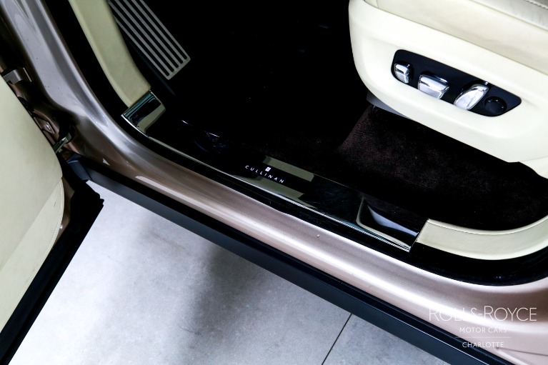 Used-2019-Rolls-Royce-Cullinan