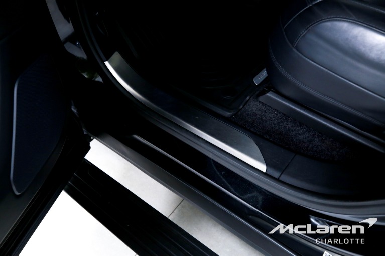 Used-2023-Land-Rover-Range-Rover-P530-SE