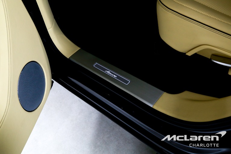 Used-2023-Bentley-Bentayga-EWB-Azure-V8