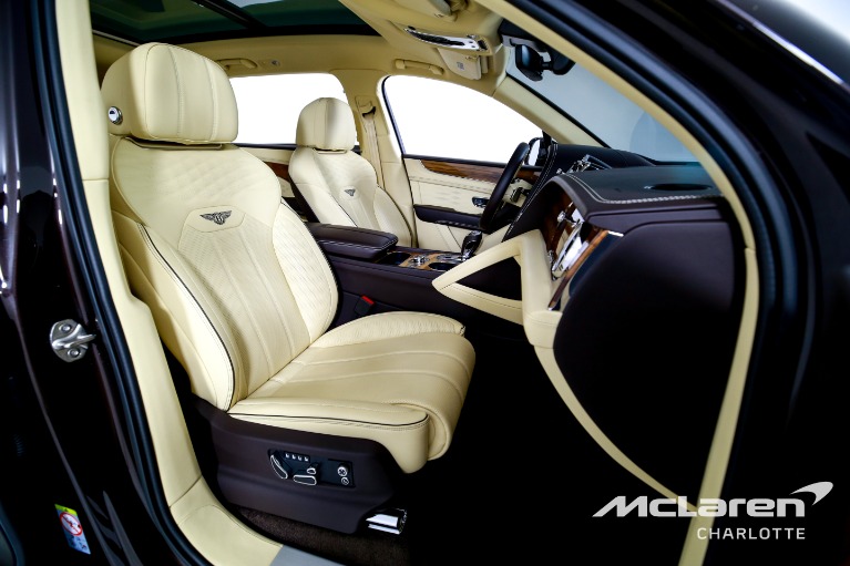 Used-2023-Bentley-Bentayga-EWB-Azure-V8