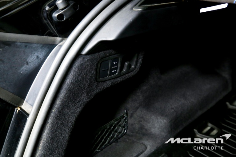 Used-2021-Lamborghini-Urus