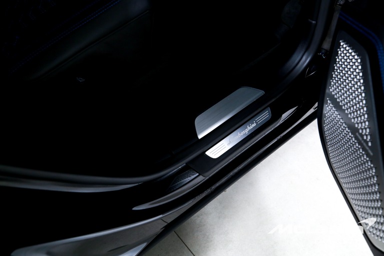 Used-2021-Lamborghini-Urus