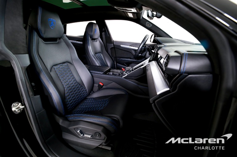 Used-2021-Lamborghini-Urus