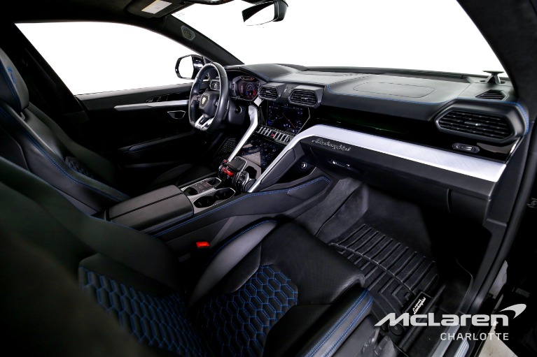 Used-2021-Lamborghini-Urus