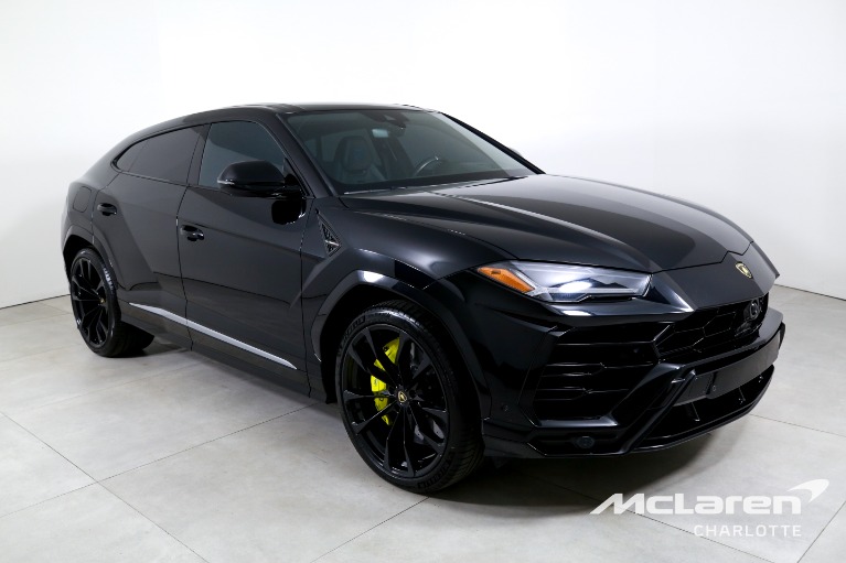 Used-2021-Lamborghini-Urus
