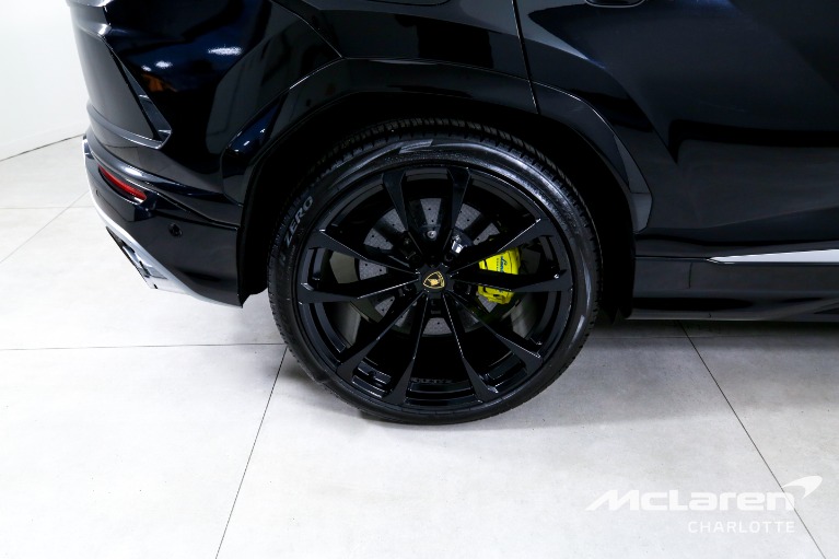 Used-2021-Lamborghini-Urus