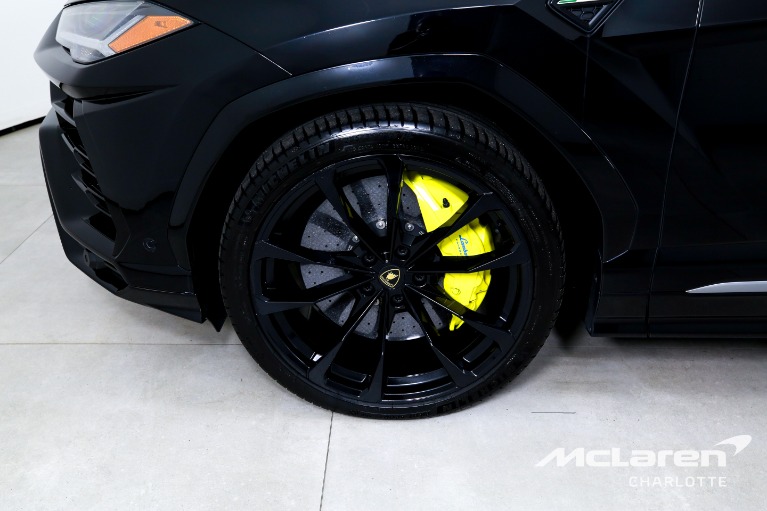 Used-2021-Lamborghini-Urus